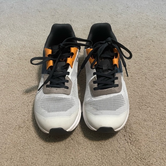 On Running Shoes - On Cloud Women’s Sneakers